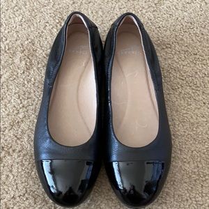 Brand New Dansko Flats Size 40